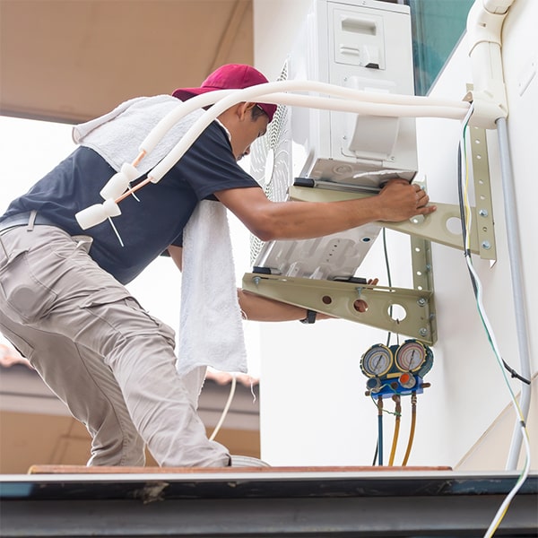 el mejor momento para realizar la instalación de aire acondicionado es antes de que llegue el calor extremo, para asegurar el confort de su hogar